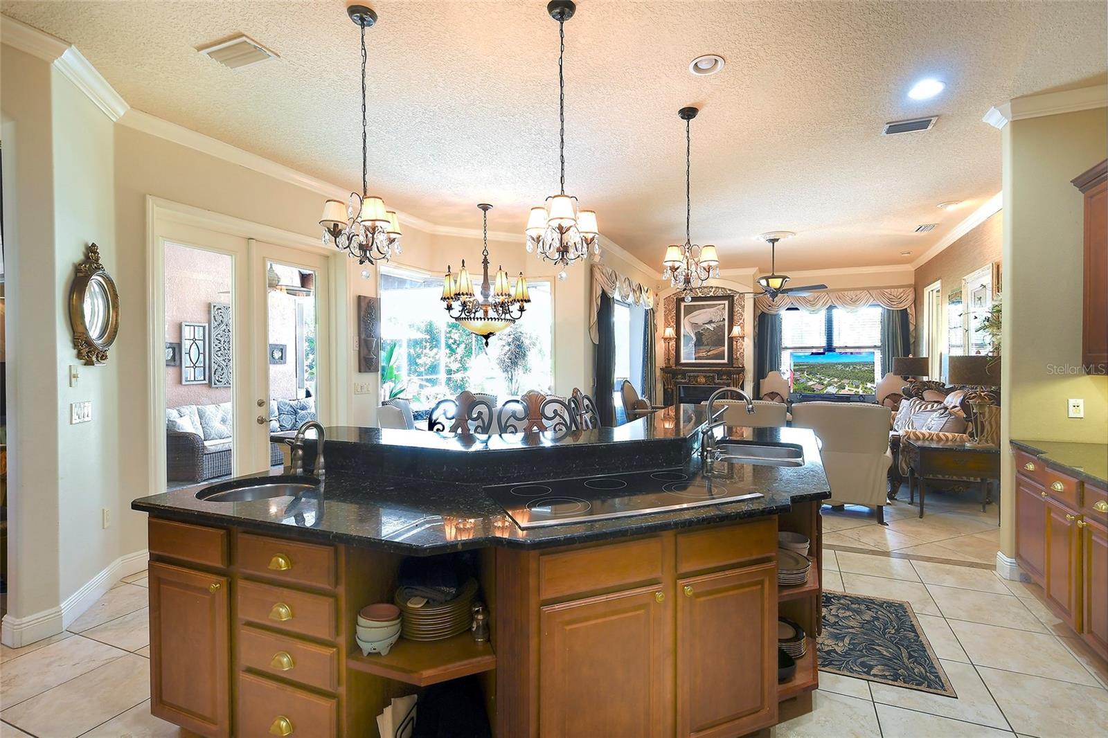 Image 14 of 37 For 2962 Wilderness Boulevard E