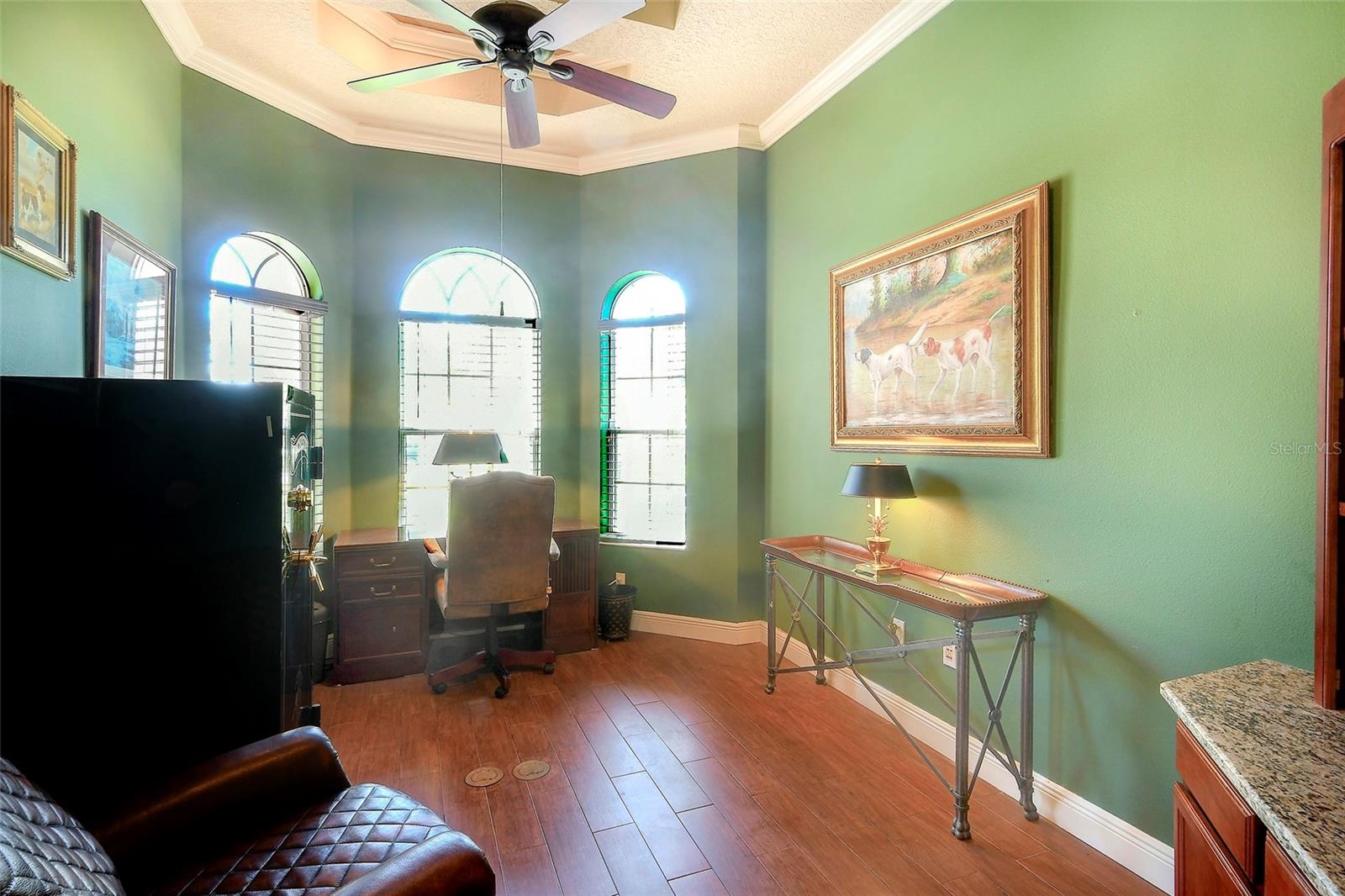 Image 17 of 37 For 2962 Wilderness Boulevard E