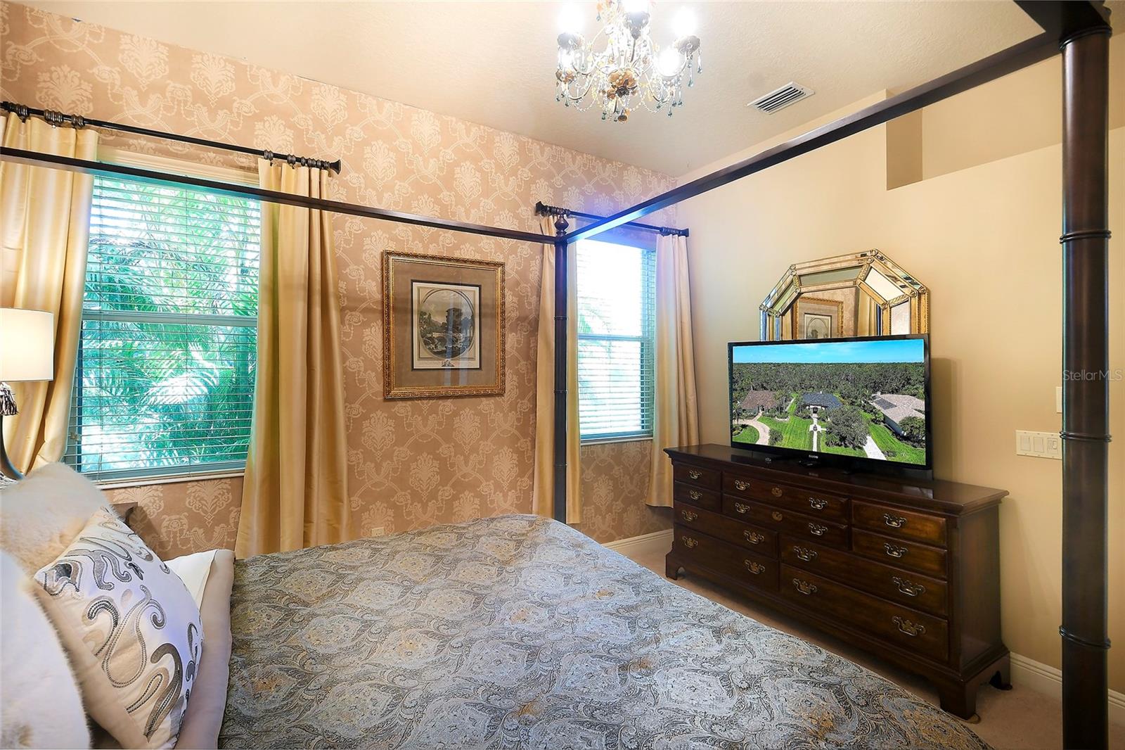Image 25 of 37 For 2962 Wilderness Boulevard E