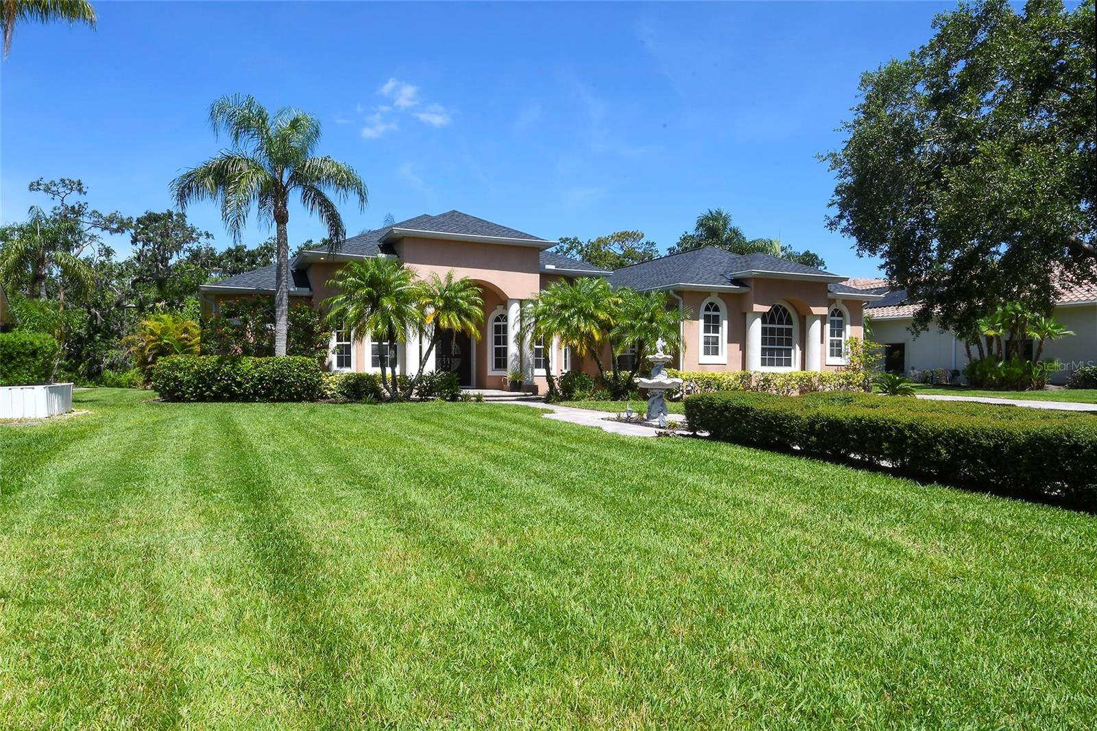 Image 4 of 37 For 2962 Wilderness Boulevard E