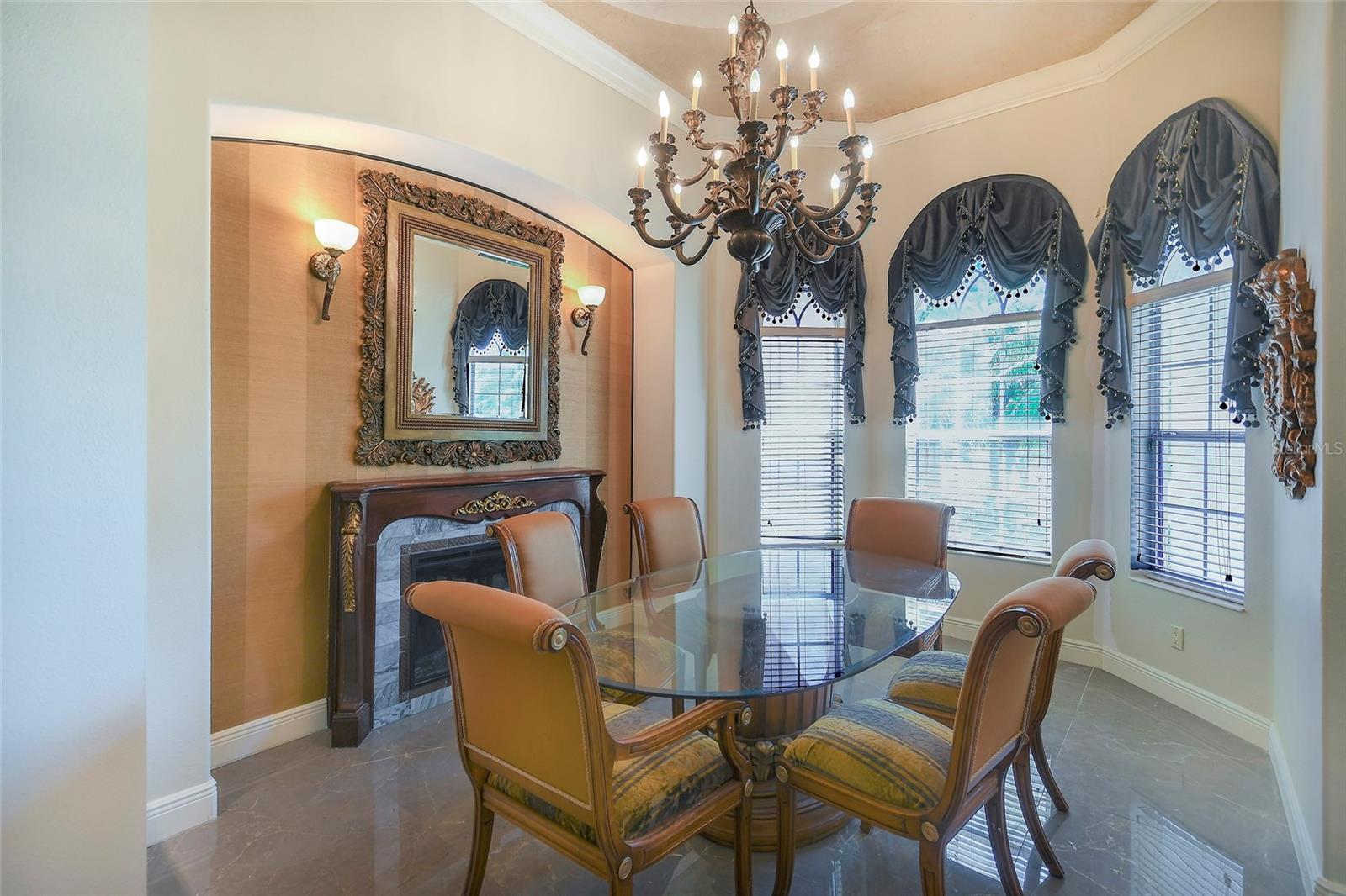 Image 9 of 37 For 2962 Wilderness Boulevard E