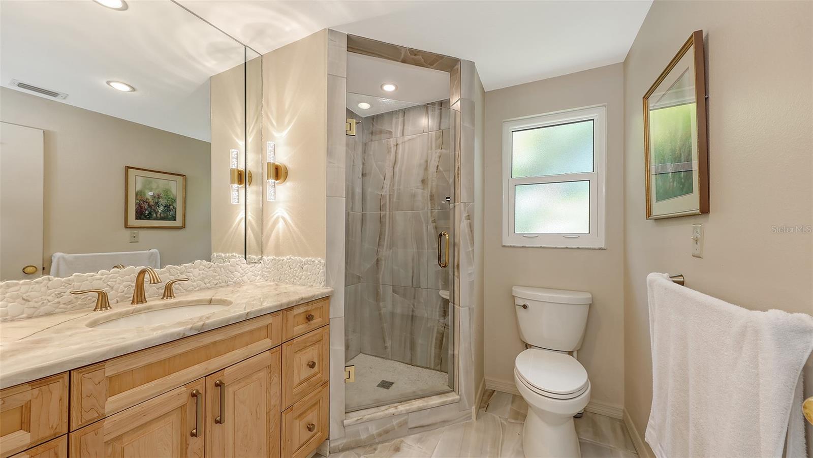 Image 20 of 30 For 626 46th Street
