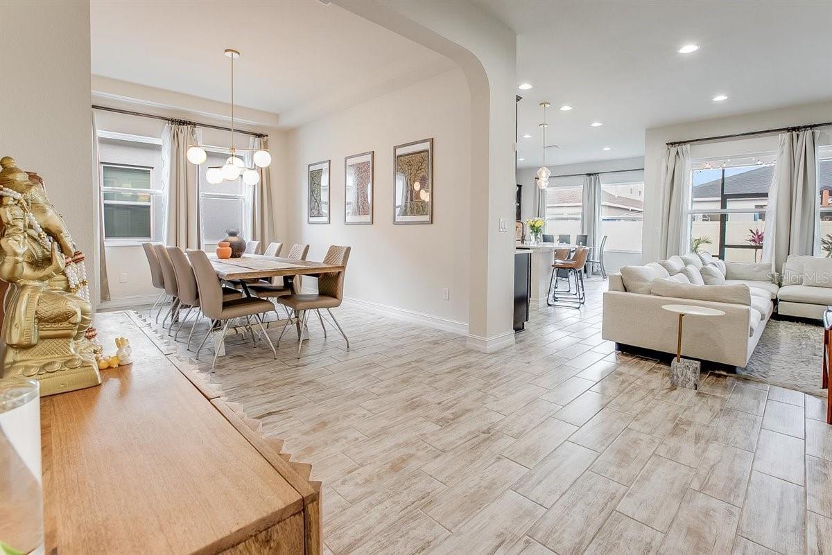 Image 15 of 44 For 11566 11th Avenue E
