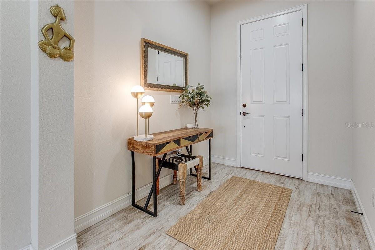 Image 5 of 44 For 11566 11th Avenue E