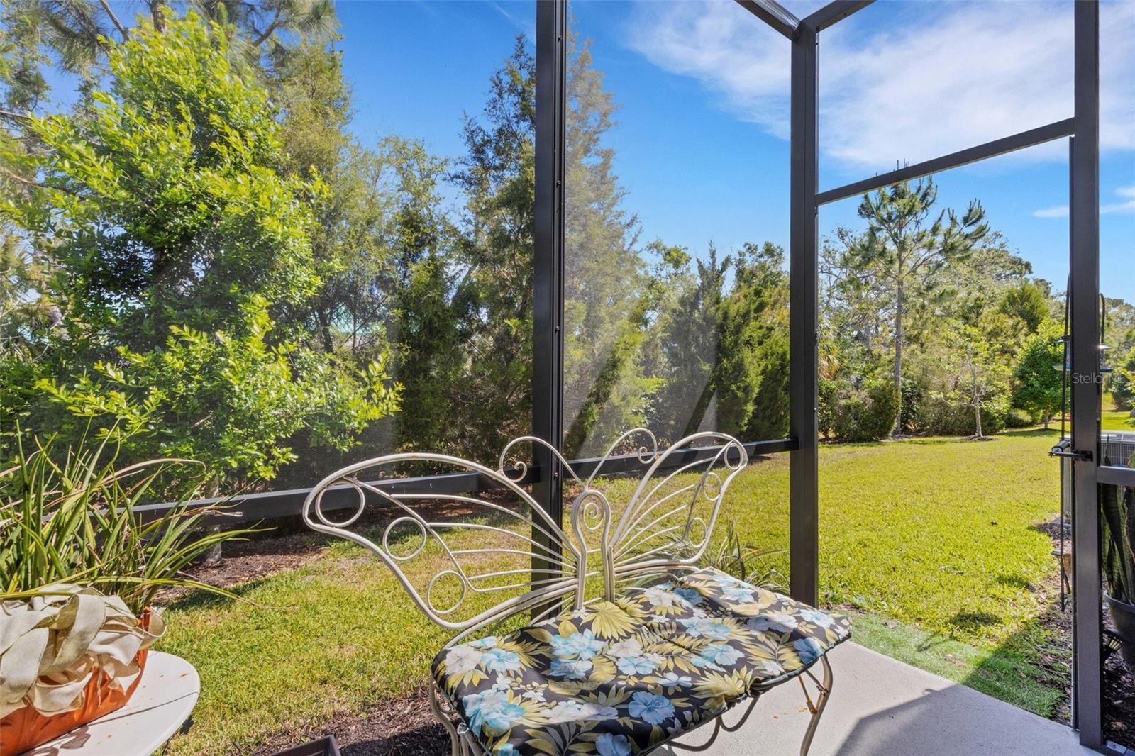 Image 22 of 28 For 5981 Amberly Drive
