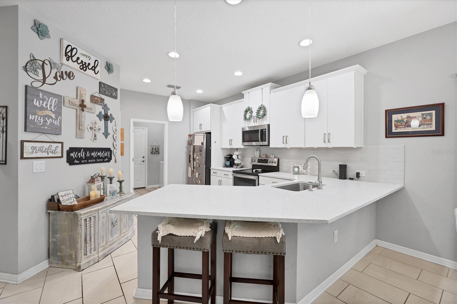 Image 5 of 28 For 5981 Amberly Drive