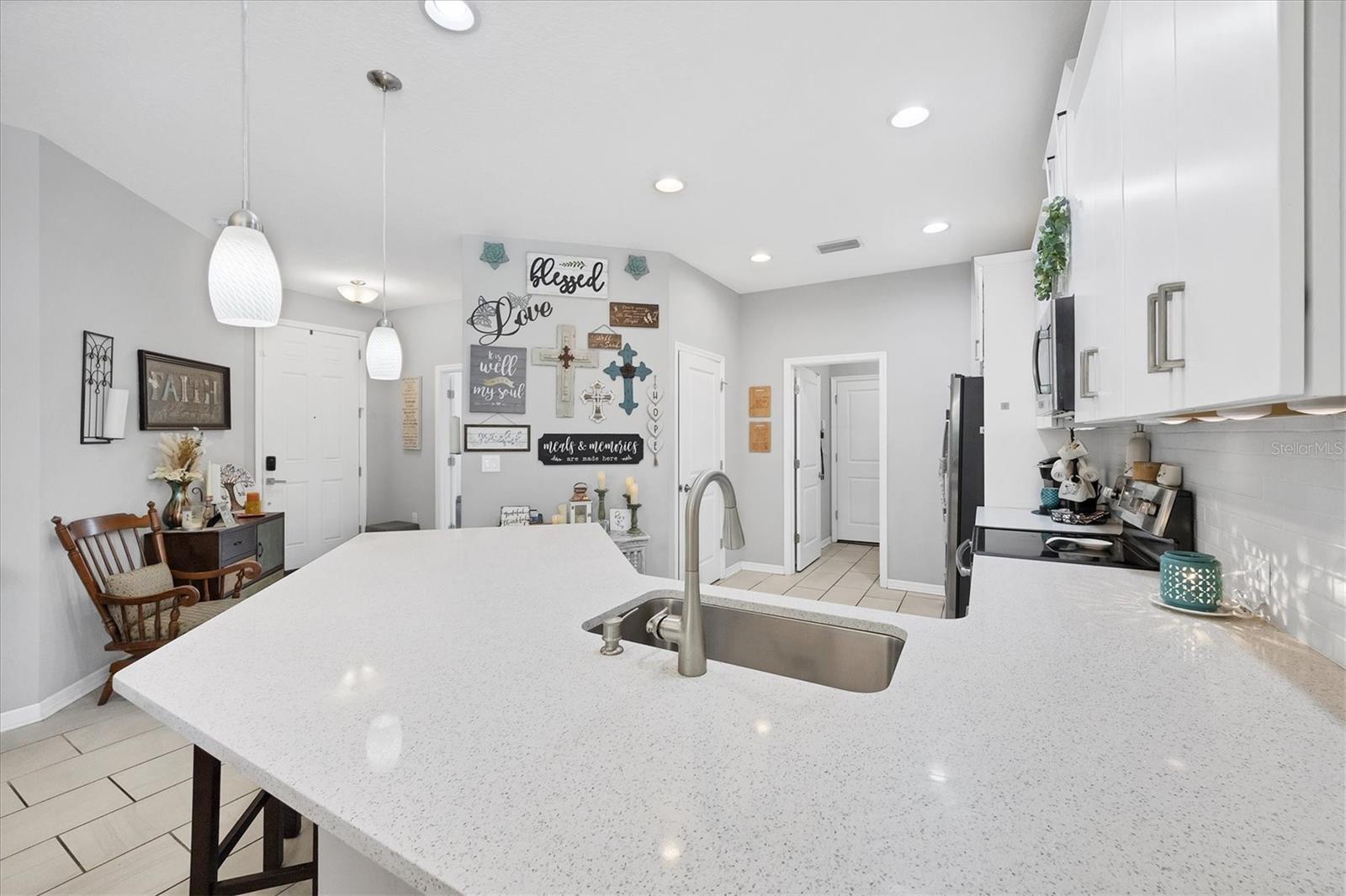 Image 6 of 28 For 5981 Amberly Drive