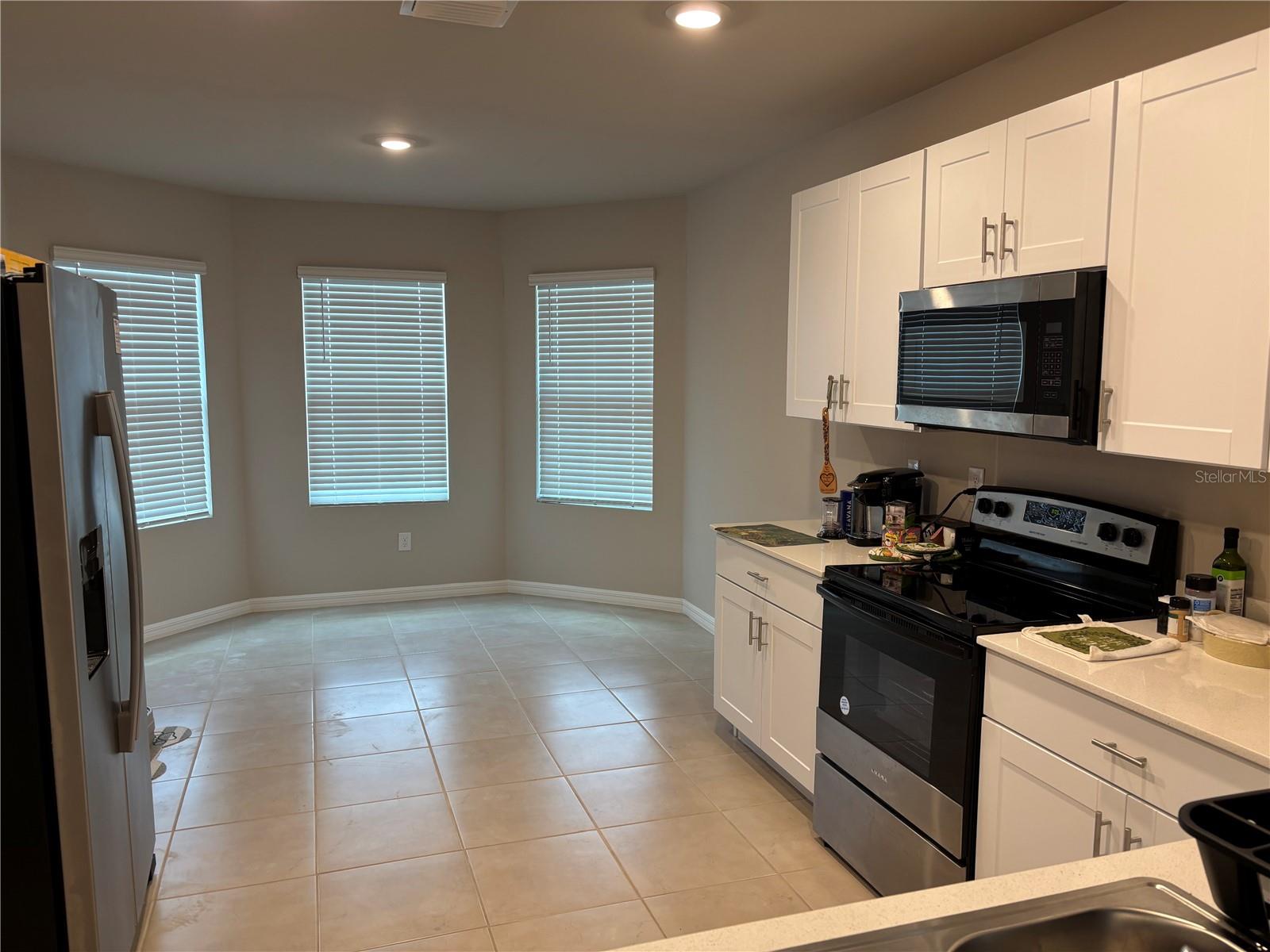 Image 3 of 4 For 2261 Barrister Street