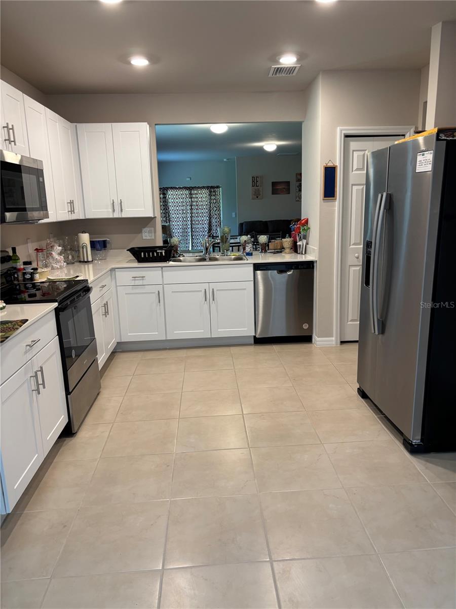 Image 4 of 4 For 2261 Barrister Street