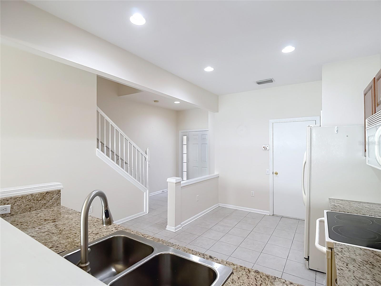 Image 22 of 70 For 26548 Castleview Way