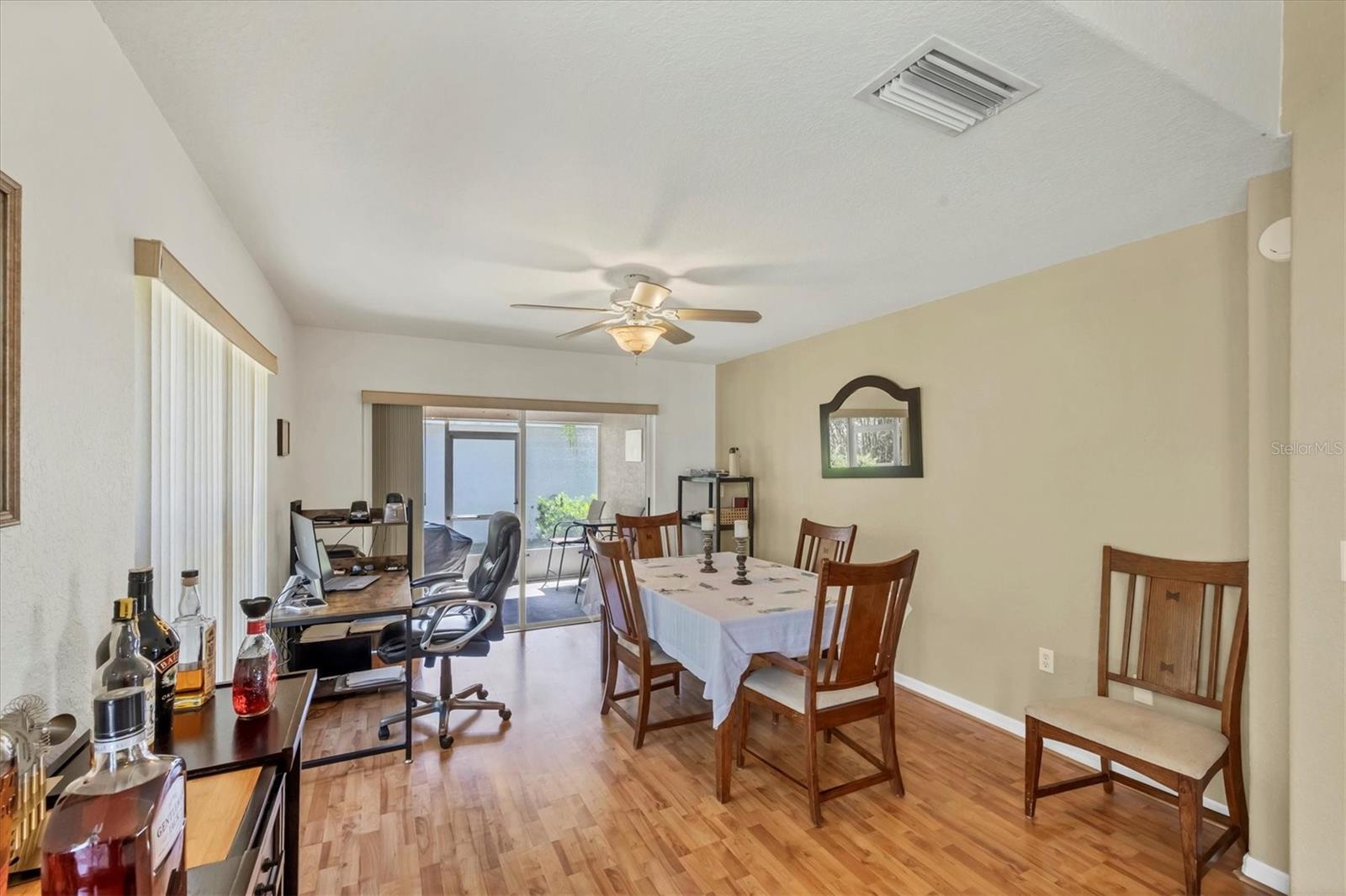 Image 11 of 36 For 815 Greenview Drive