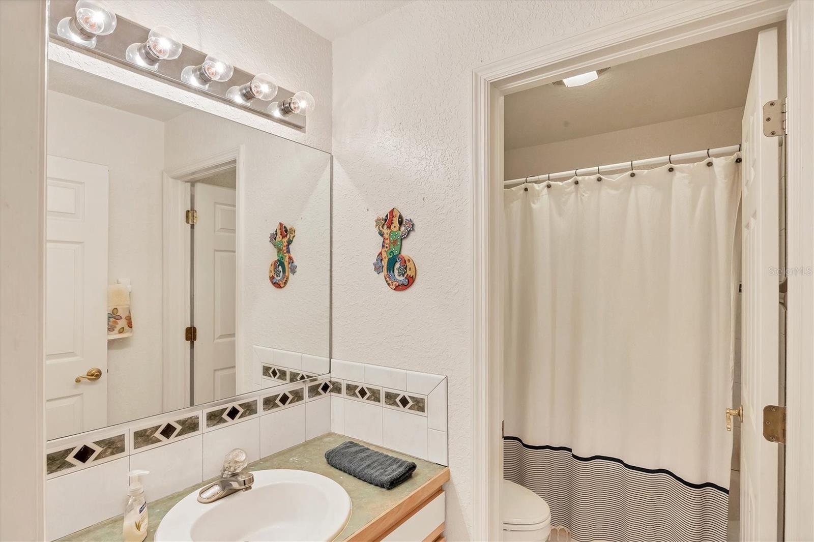 Image 20 of 36 For 815 Greenview Drive