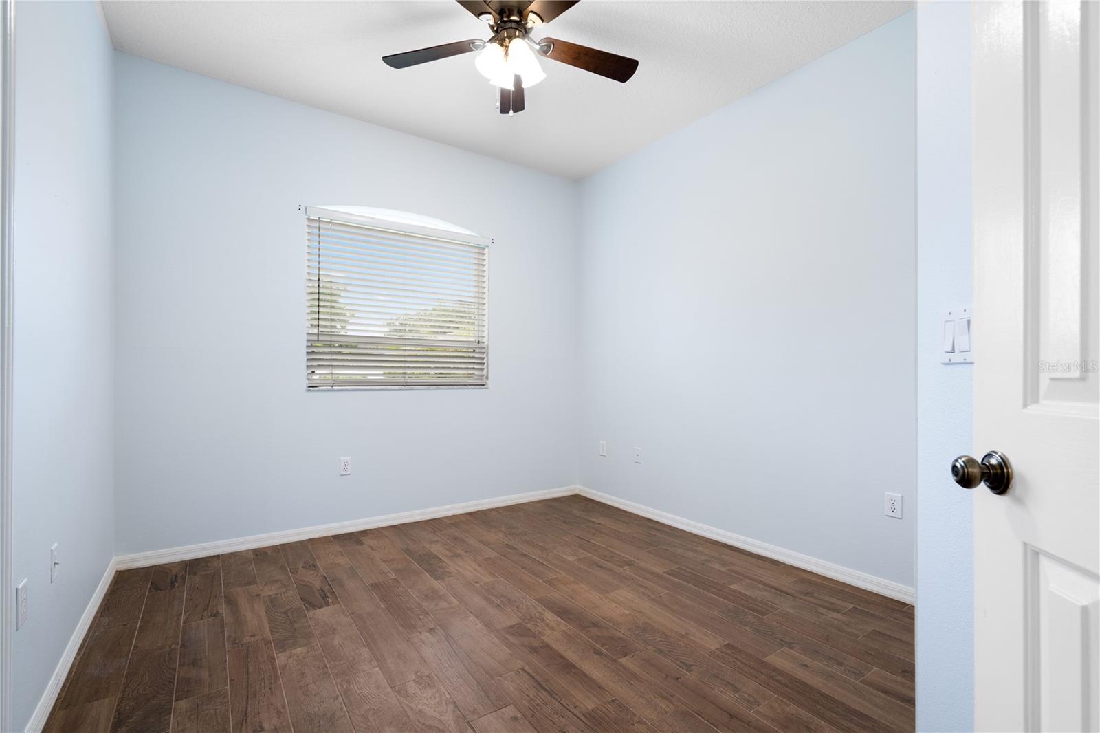 Image 32 of 60 For 813 Oak Pond Drive