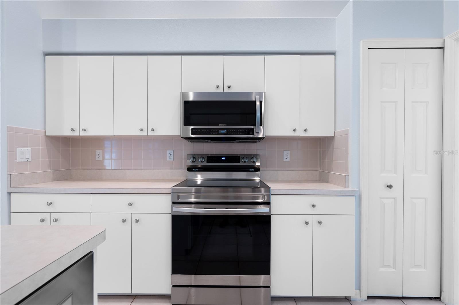 Image 36 of 60 For 813 Oak Pond Drive