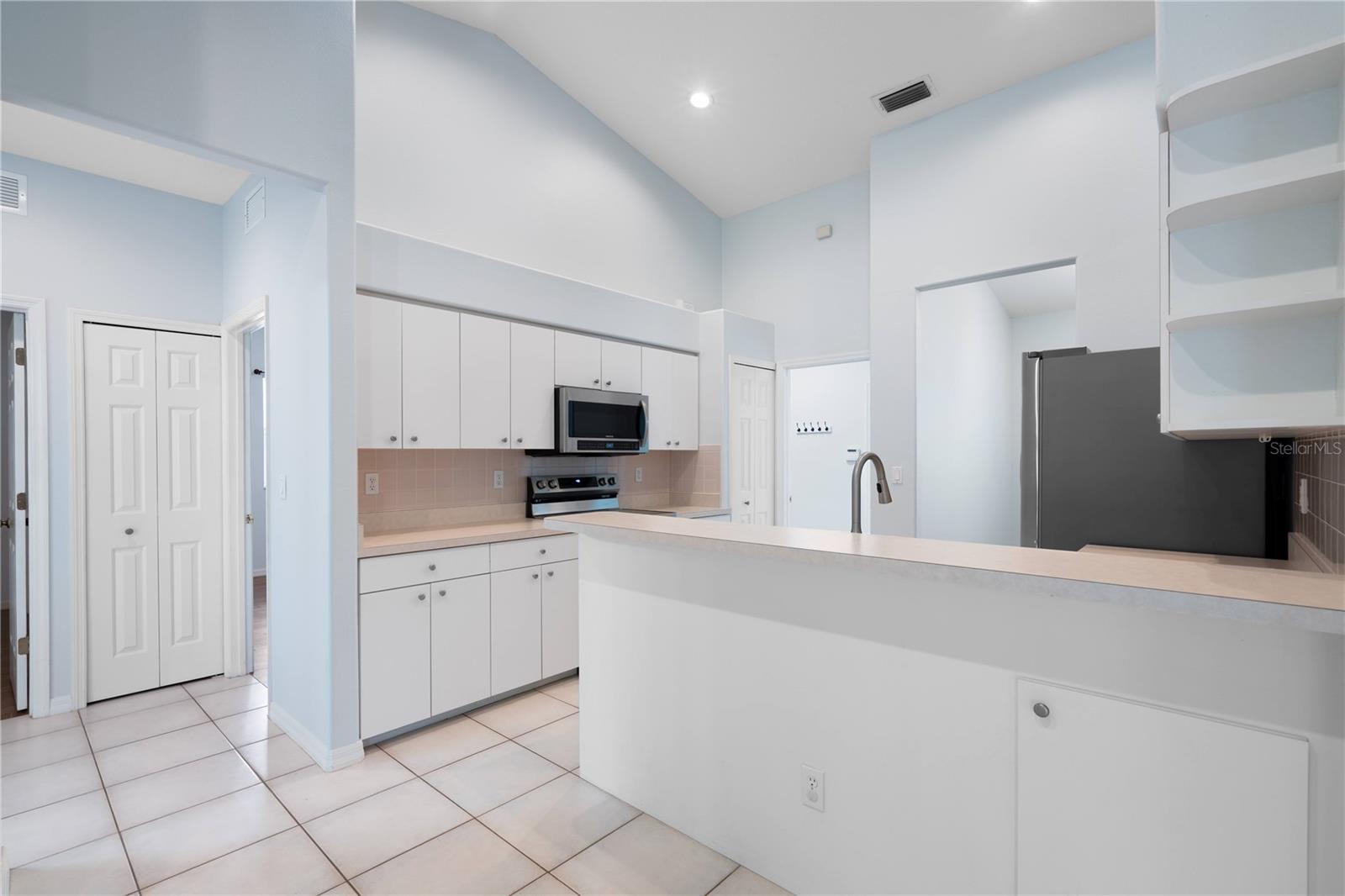 Image 37 of 60 For 813 Oak Pond Drive