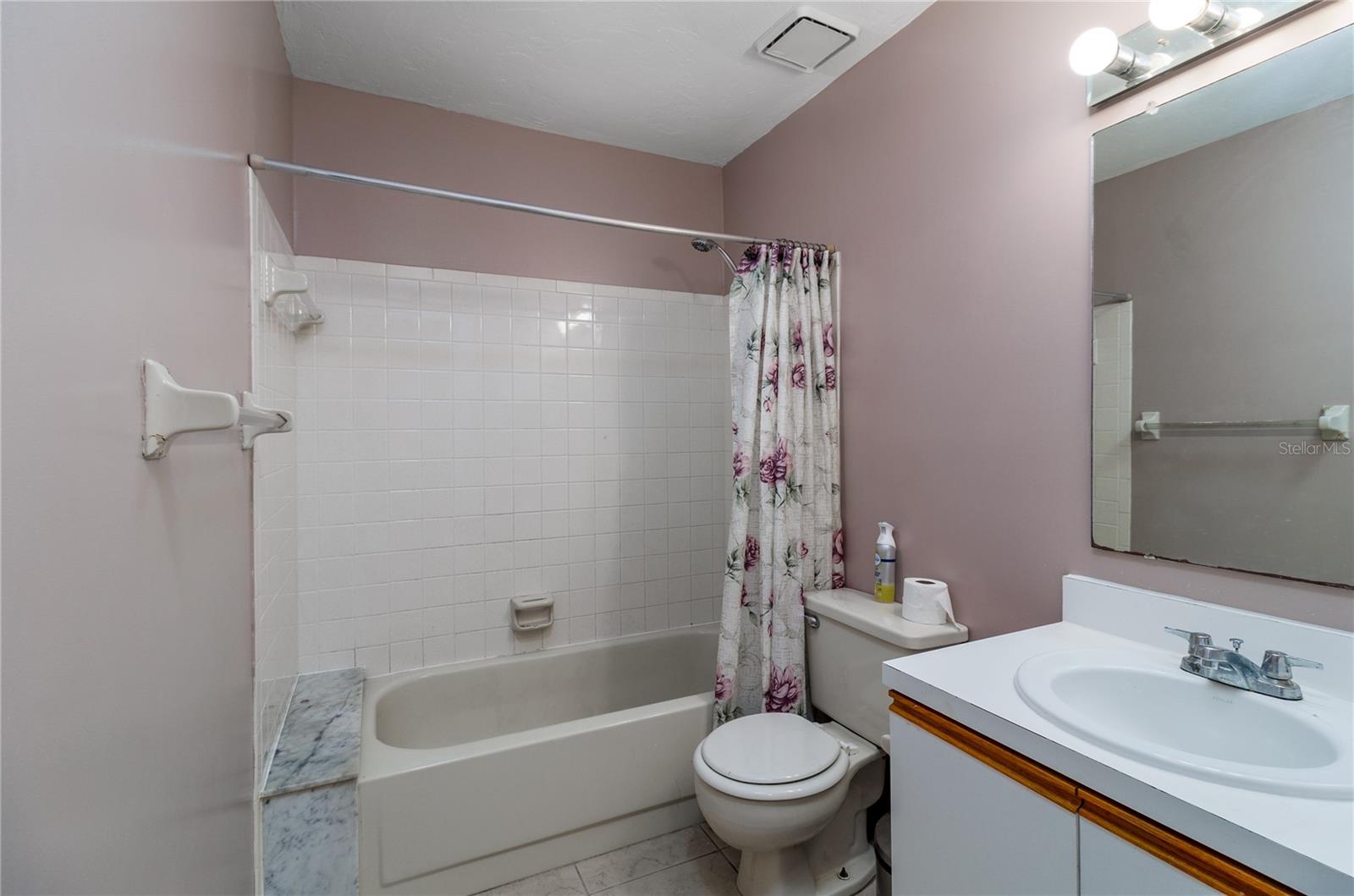 Image 14 of 17 For 87 Boundary Boulevard 9