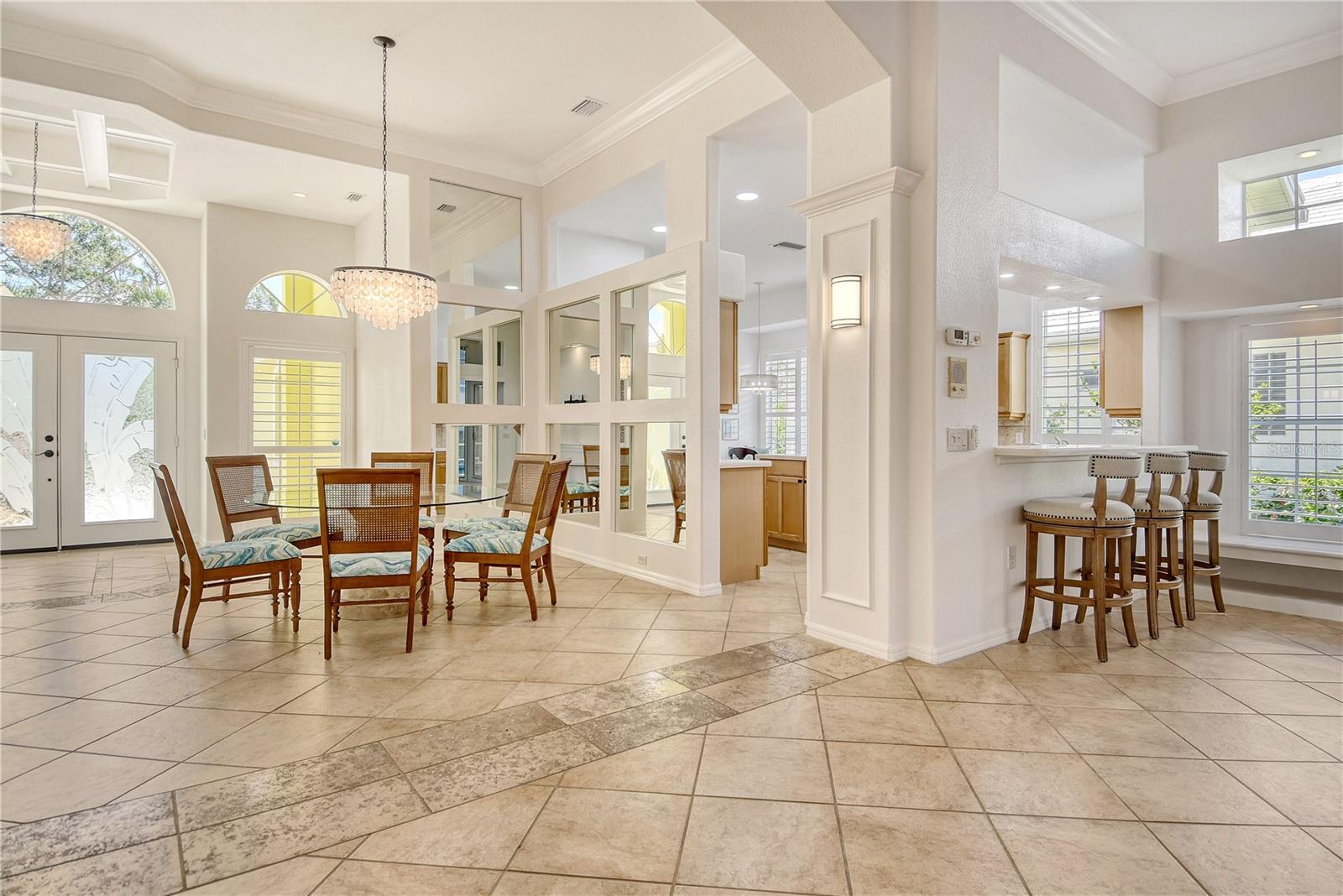 Image 14 of 58 For 340 Bermuda Court 5