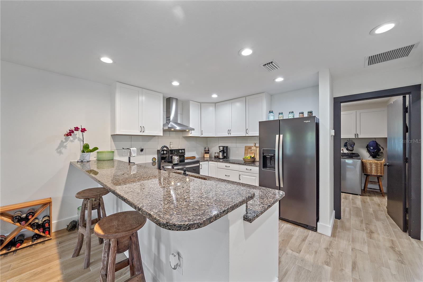 Image 10 of 47 For 4396 Pasadena Circle