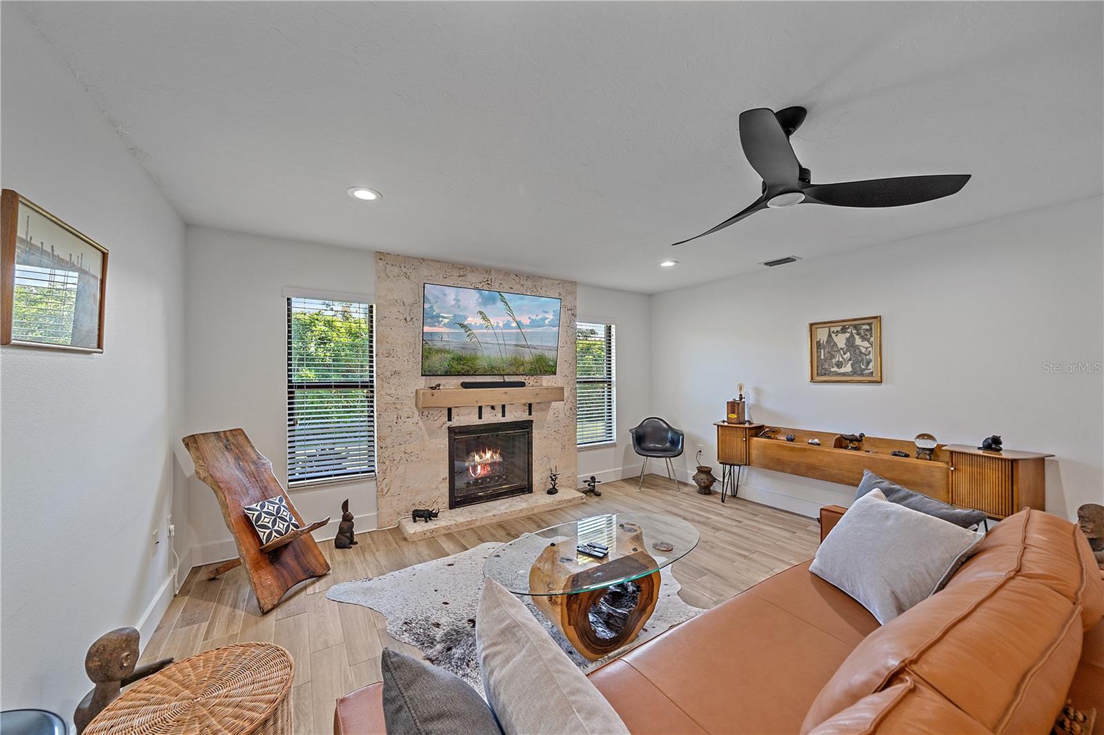 Image 15 of 47 For 4396 Pasadena Circle