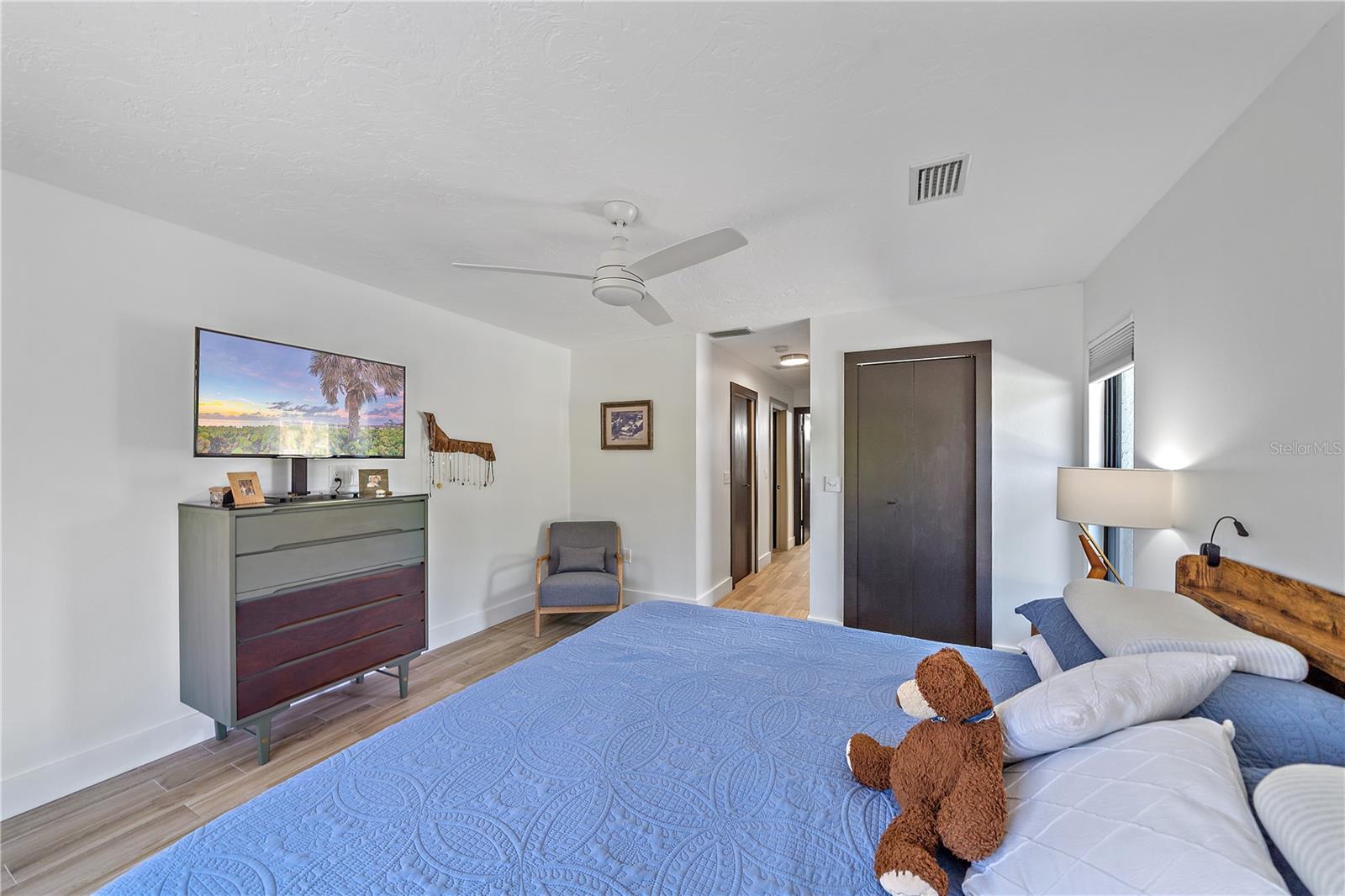 Image 20 of 47 For 4396 Pasadena Circle