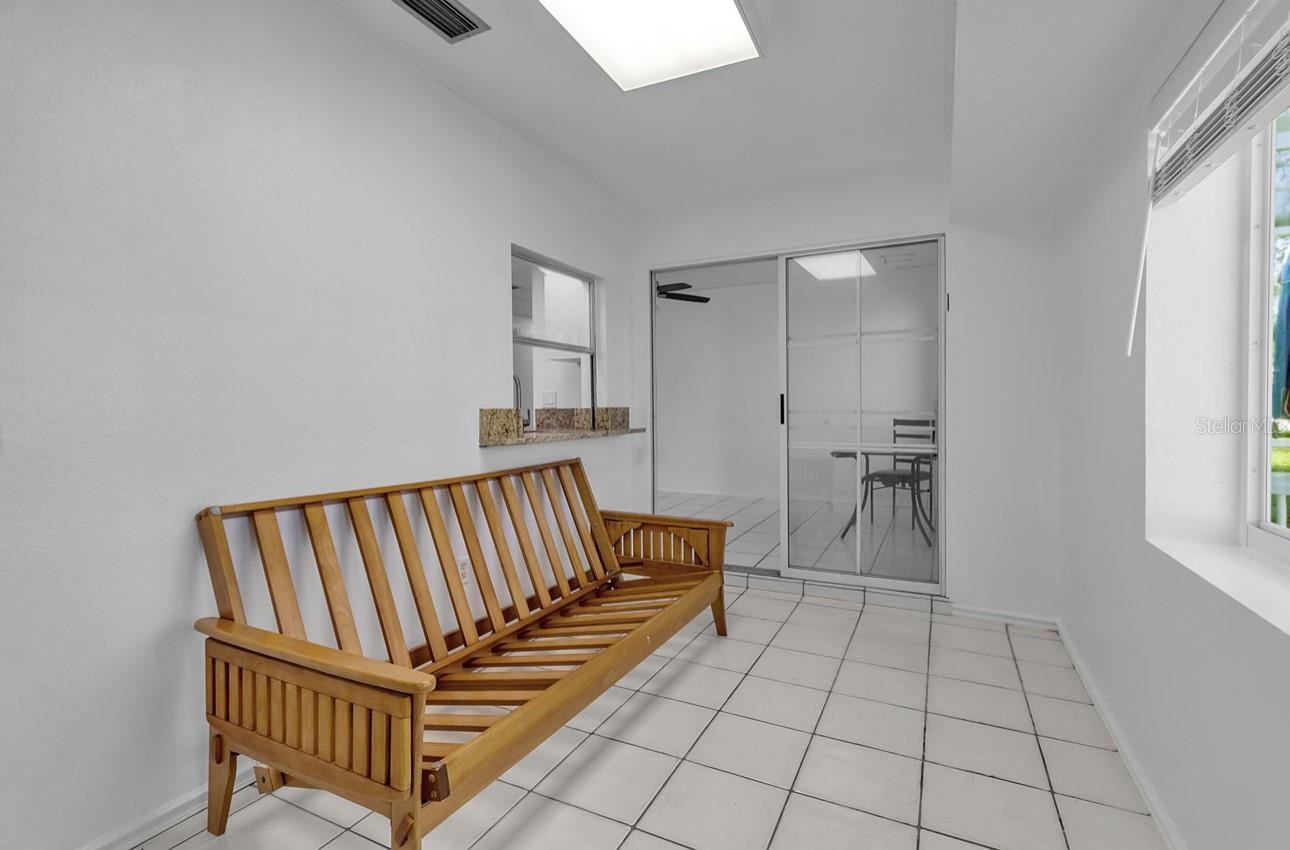 Image 15 of 38 For 20378 Emerald Avenue