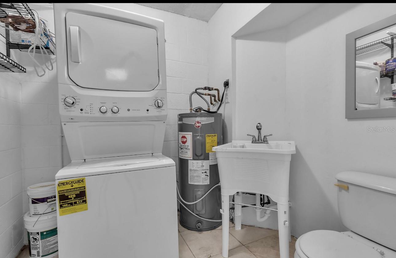 Image 31 of 38 For 20378 Emerald Avenue