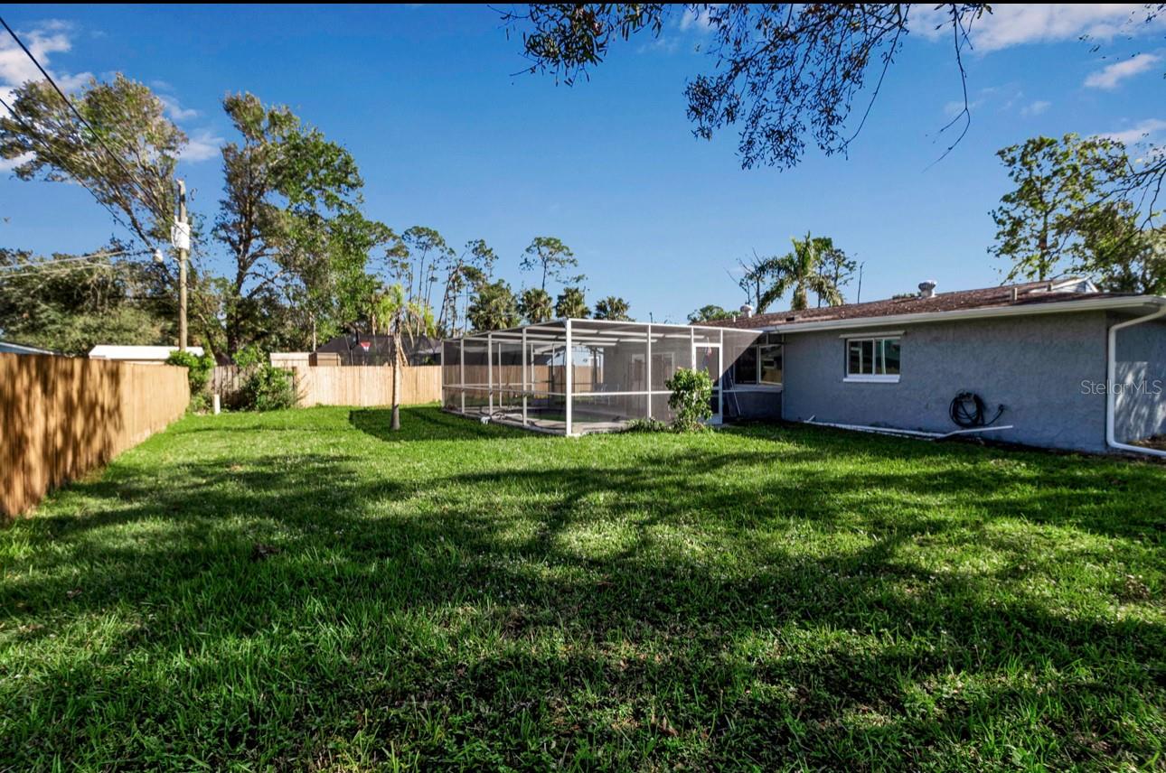 Image 35 of 38 For 20378 Emerald Avenue