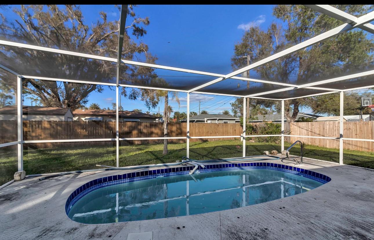 Image 36 of 38 For 20378 Emerald Avenue