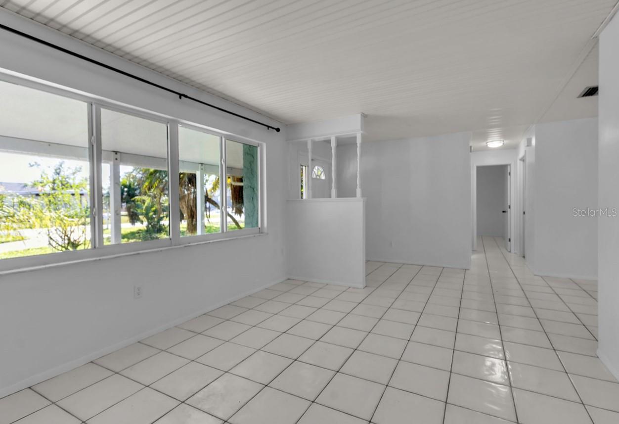 Image 7 of 38 For 20378 Emerald Avenue