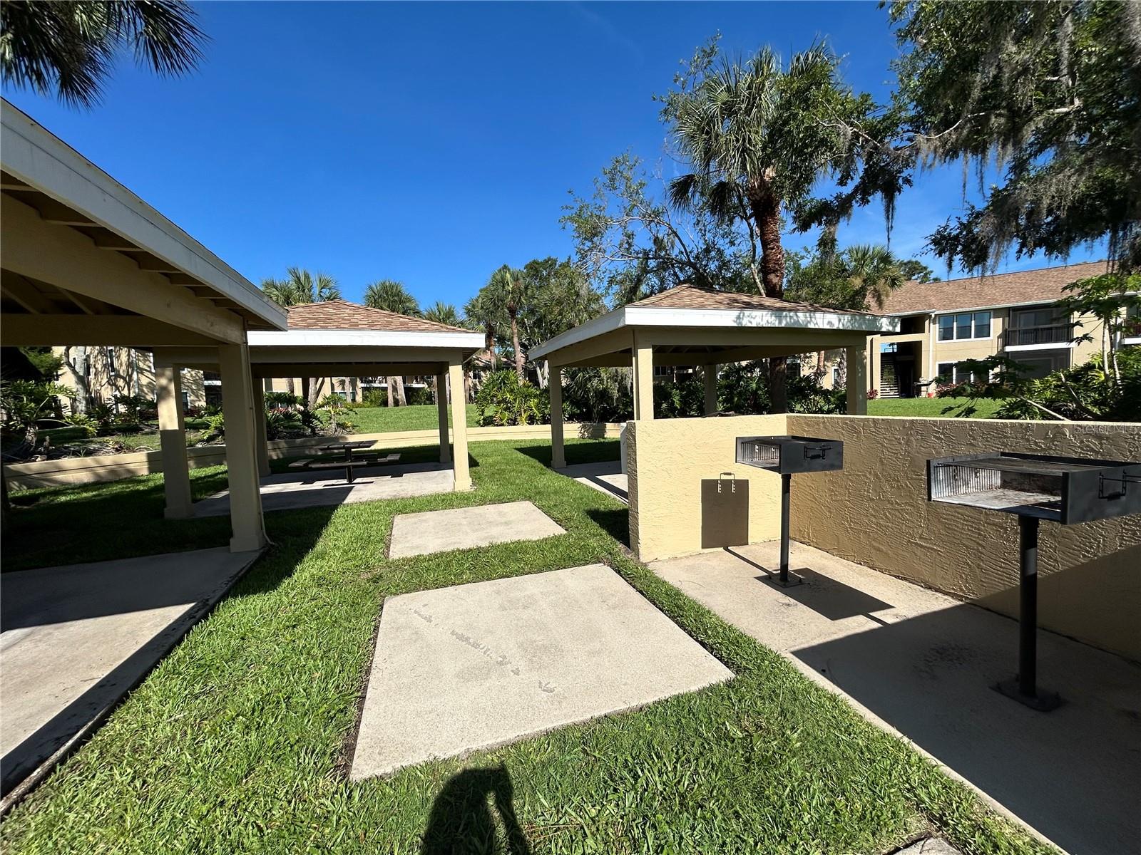 Image 18 of 23 For 4005 Crockers Lake Boulevard 11