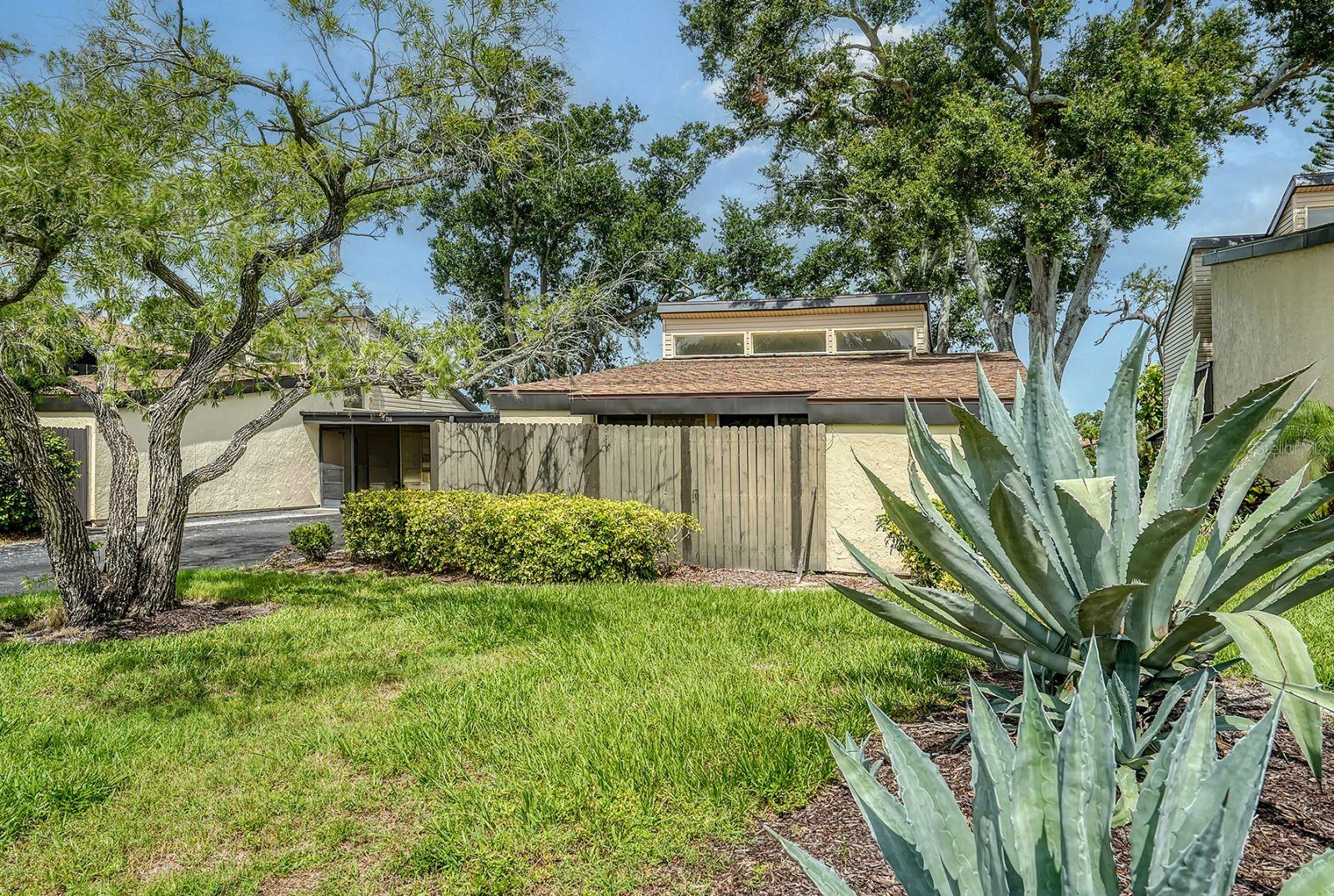 Details for 718 White Pine Tree Road 80, VENICE, FL 34285