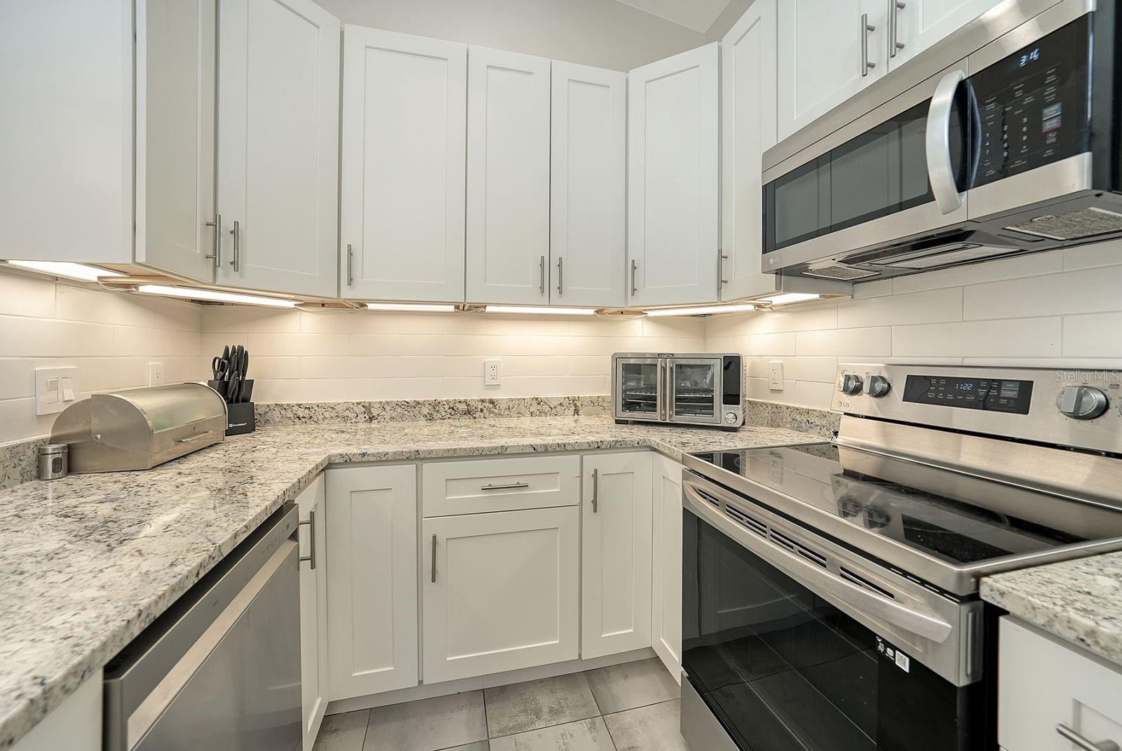 Image 5 of 20 For 718 White Pine Tree Road 80