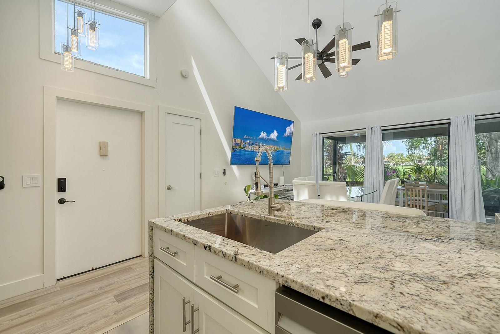 Image 6 of 20 For 718 White Pine Tree Road 80