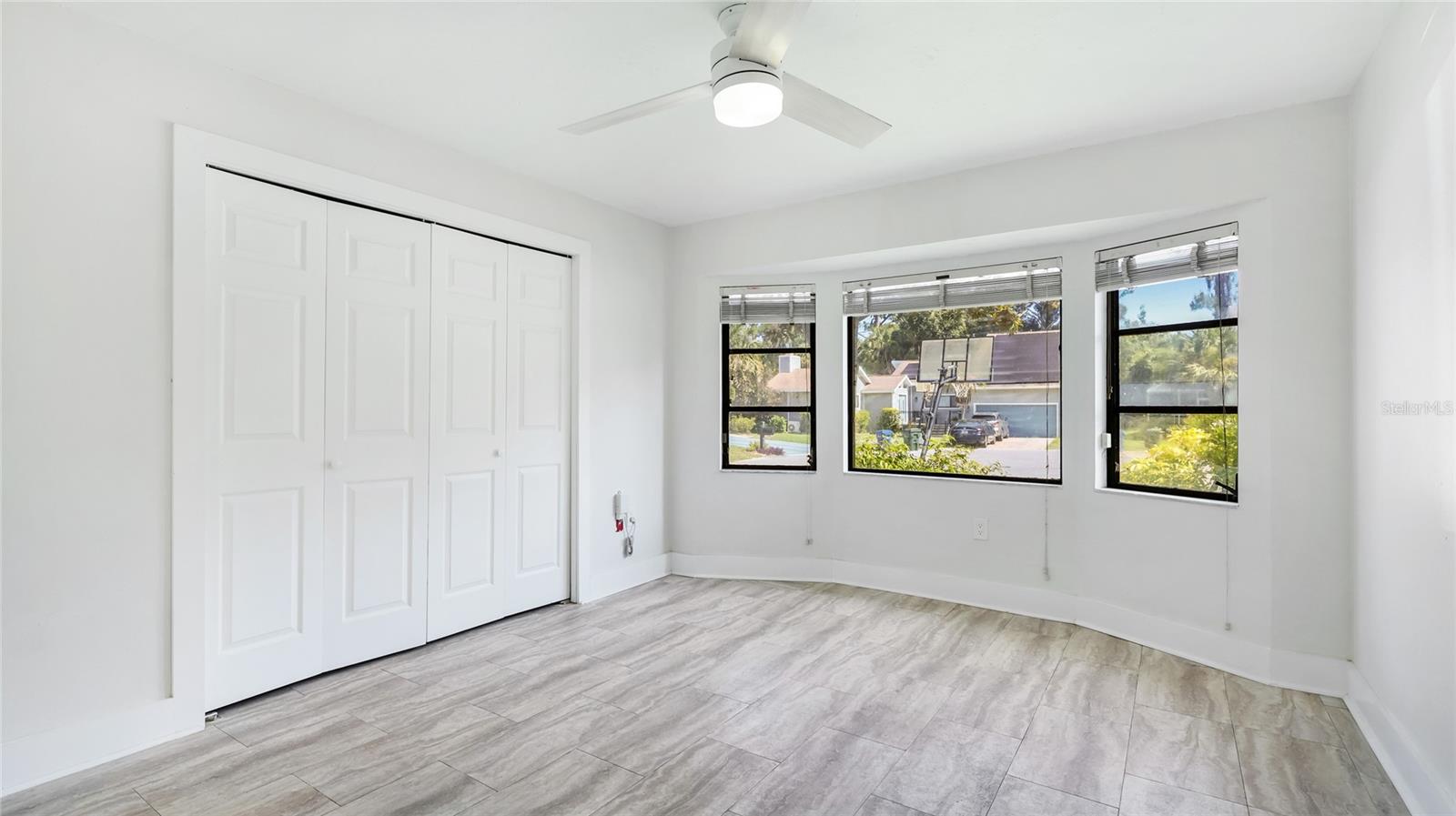Image 25 of 41 For 891 Faulkwood Court