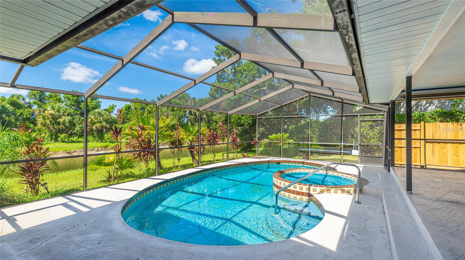 Image 32 of 41 For 891 Faulkwood Court