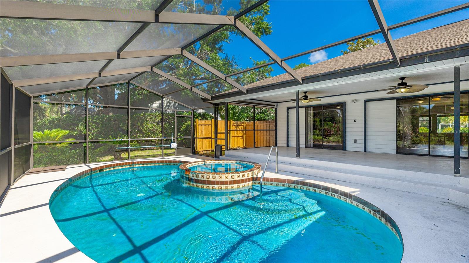 Image 33 of 41 For 891 Faulkwood Court