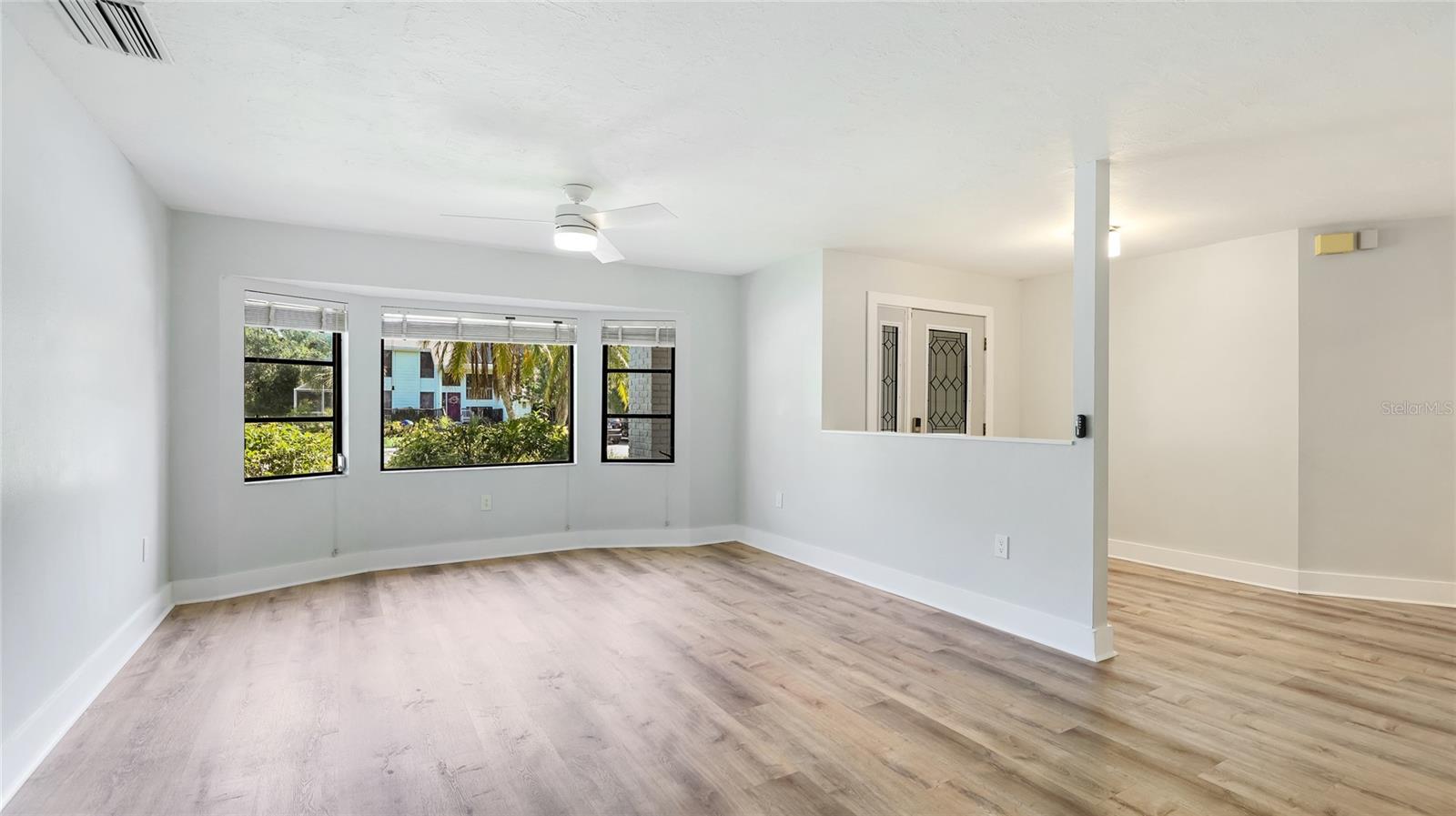 Image 7 of 41 For 891 Faulkwood Court