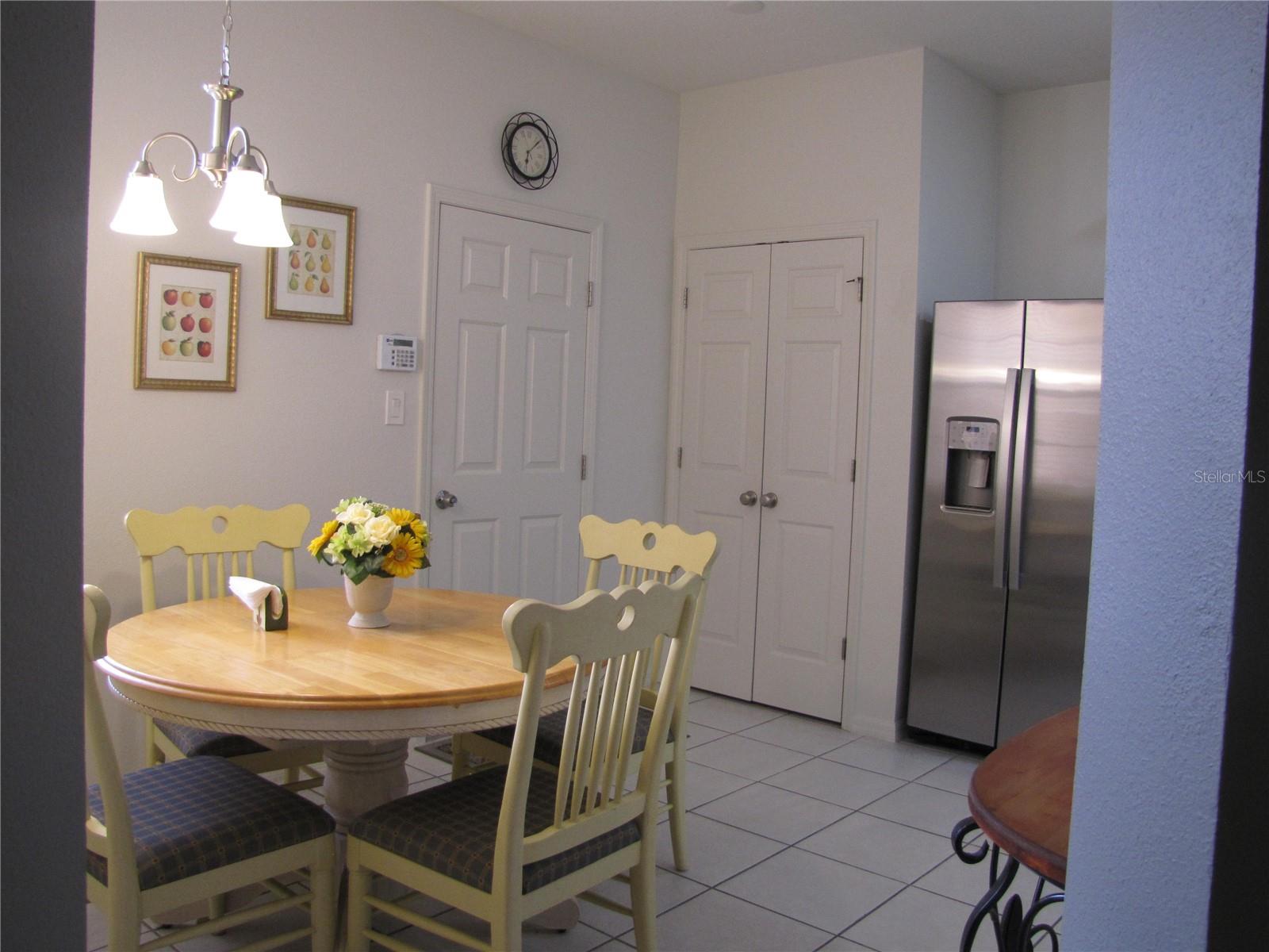 Image 6 of 35 For 3461 Parkridge Circle 18-104