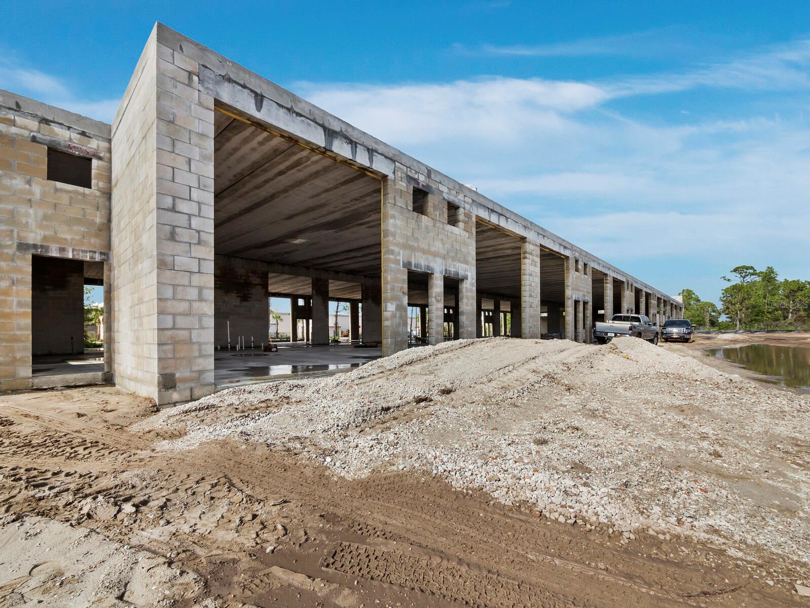 Image 5 of 12 For 829 57th Street E A101