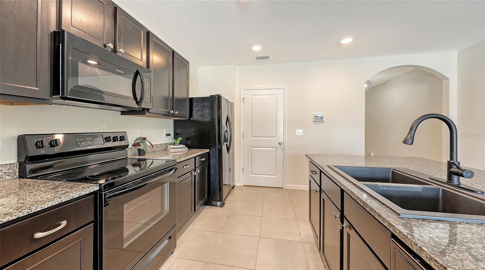Image 15 of 47 For 3813 Willow Branch Place