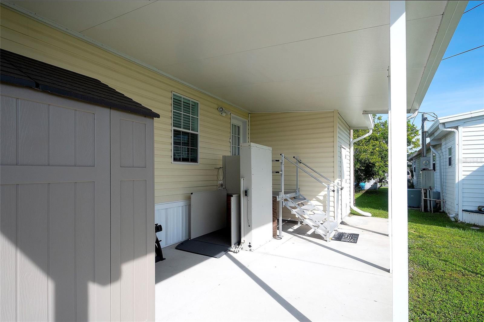 Image 3 of 28 For 2051 Mobile Estates Drive