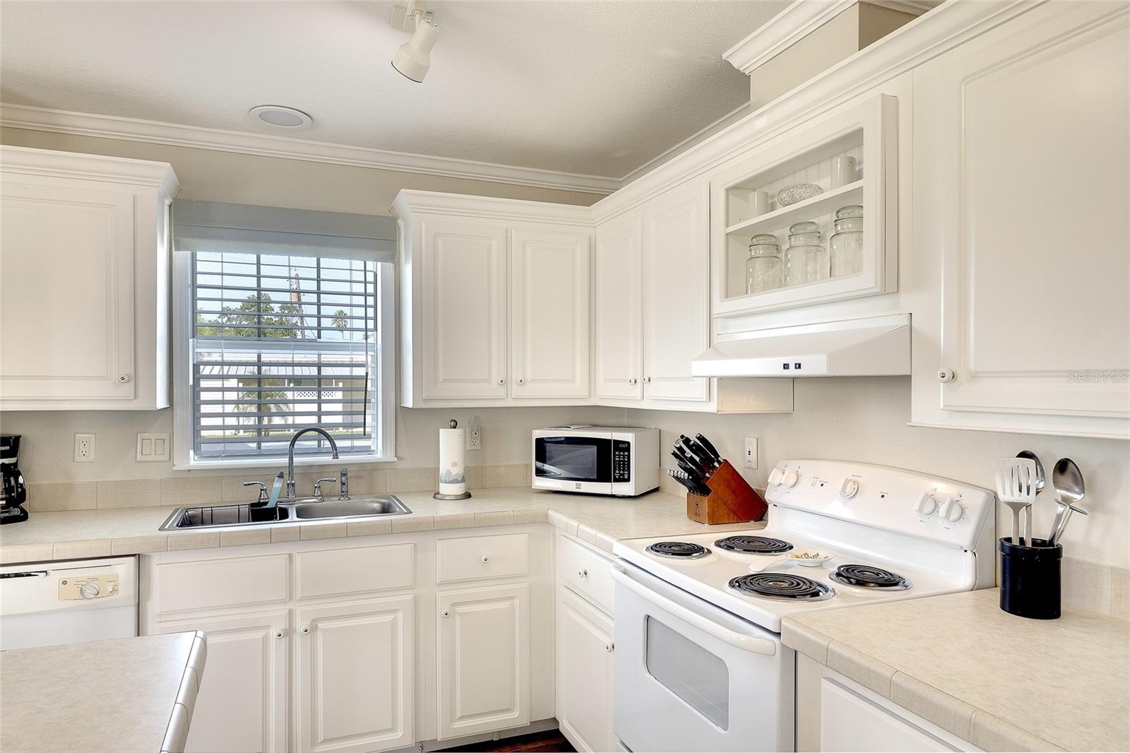 Image 7 of 28 For 2051 Mobile Estates Drive