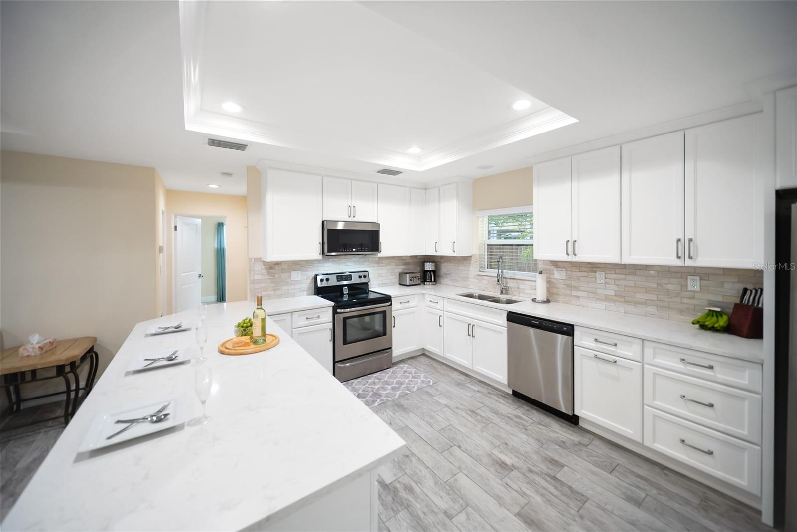 Image 11 of 53 For 204 21st Street Ne