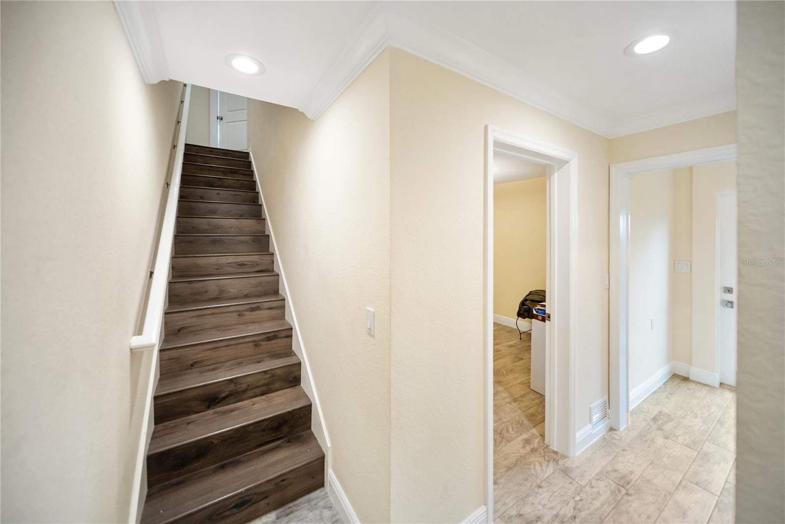 Image 28 of 53 For 204 21st Street Ne