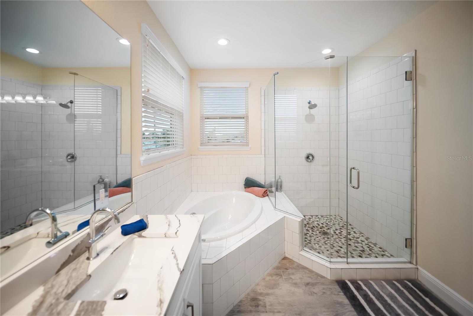 Image 37 of 53 For 204 21st Street Ne