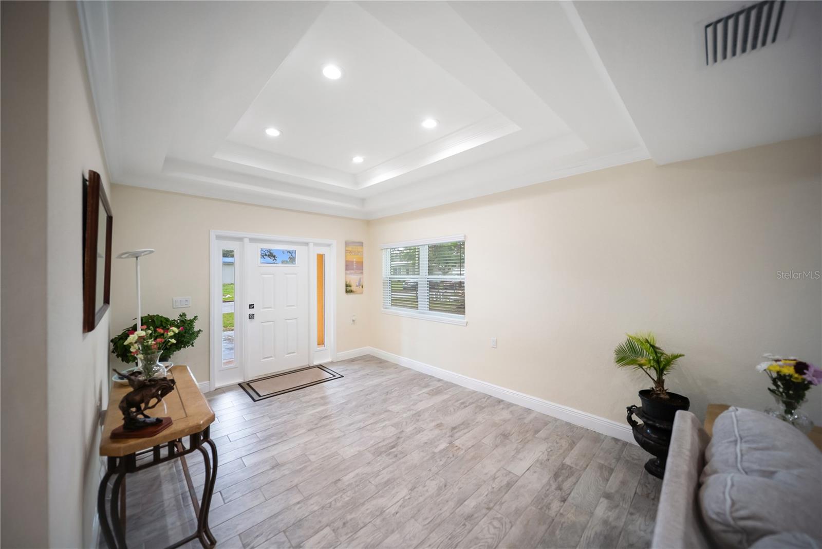 Image 4 of 53 For 204 21st Street Ne
