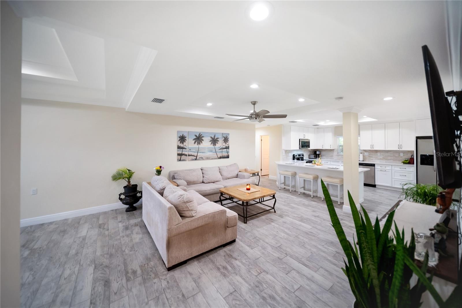 Image 7 of 53 For 204 21st Street Ne