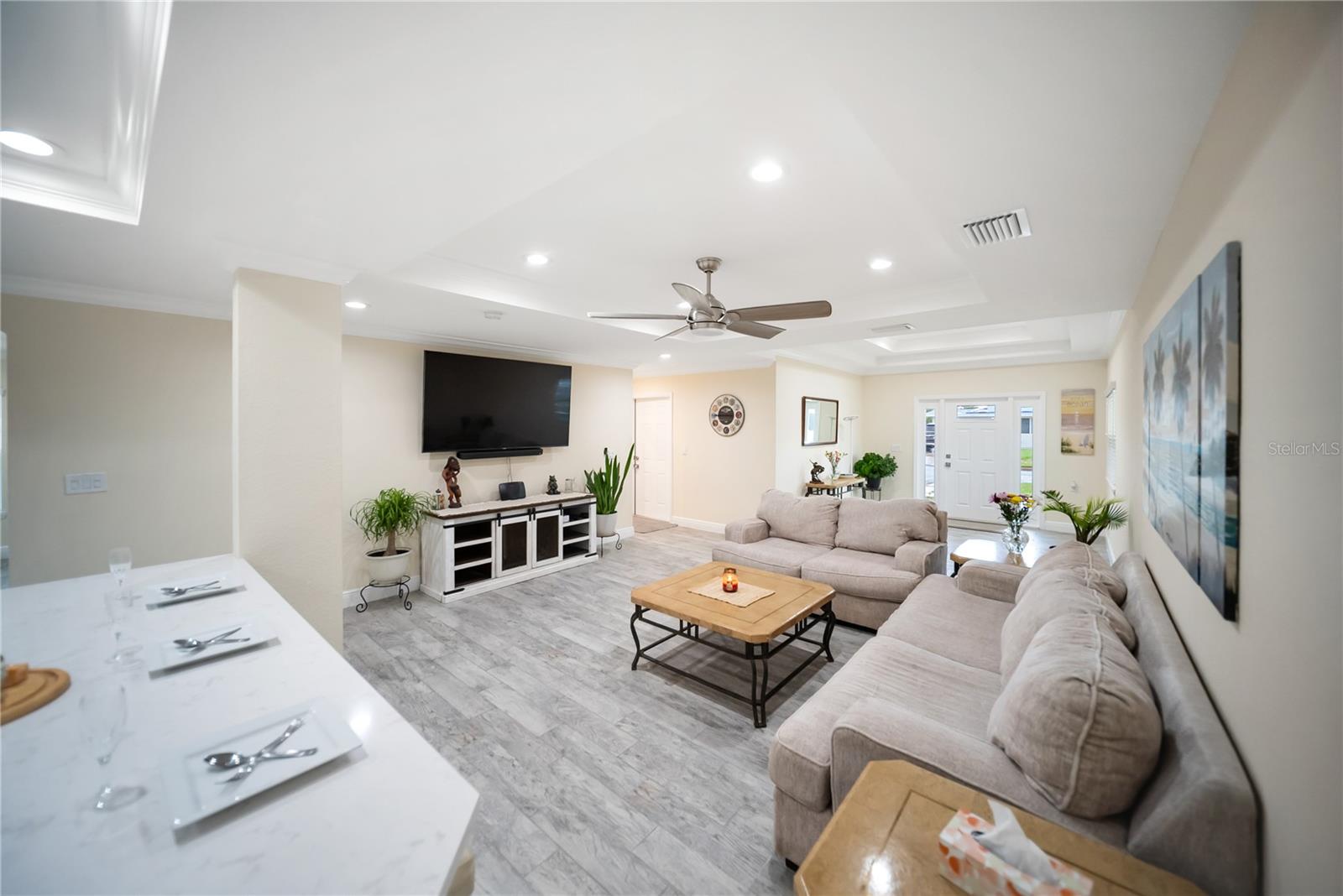 Image 9 of 53 For 204 21st Street Ne