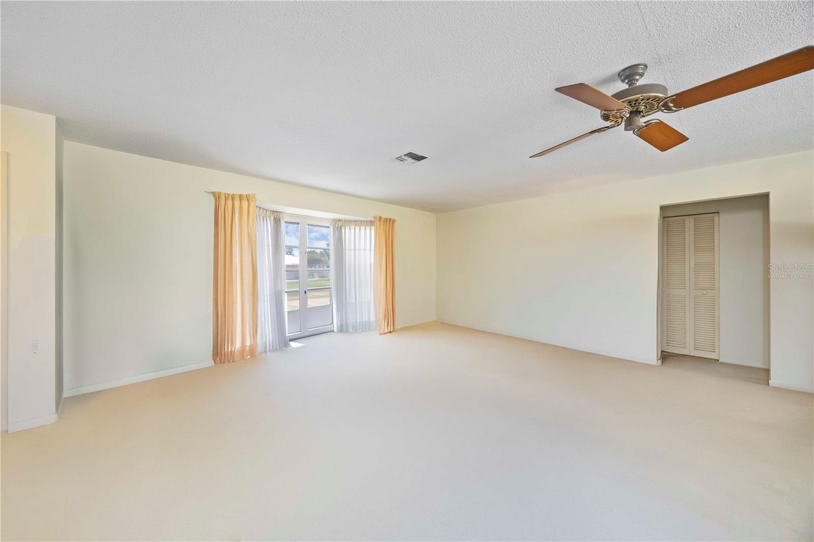 Image 9 of 55 For 307 Rubens Drive