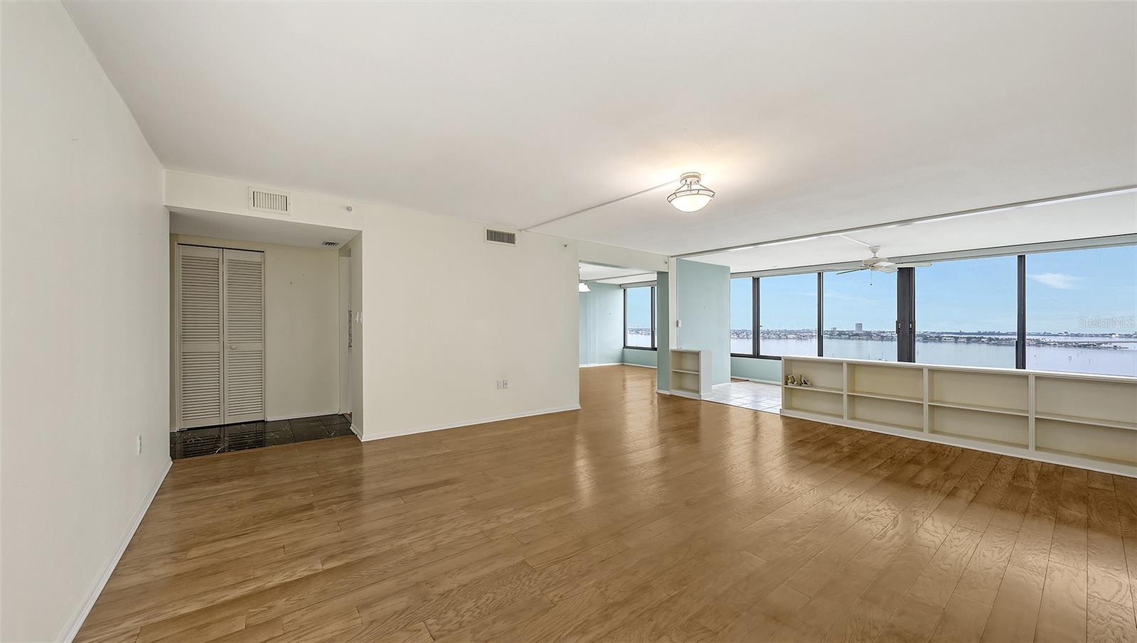 Image 13 of 39 For 770 Palm Avenue Ph2